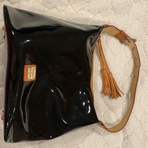 COPY - Dooney and Bourke hobo black